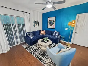 2B2B-Elevator, Pool, Gym, Dog Park, Parking & More - Image 3