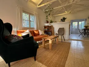 Toni's Cozy Forest Hub – Studio Unit with Outdoor Safe Room - Image 2