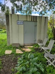 Toni's Cozy Forest Hub – Studio Unit with Outdoor Safe Room - Image 3