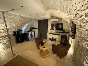 Love Room - Image 5