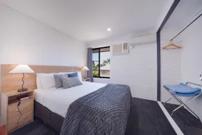 Modern 2BR Townhouse Walk 2 Shops | Pool + Parking - Image 3