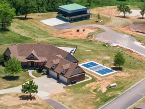 NEW Turf field*Batting Cage* Pickleball*Sleeps 16 - Image 4