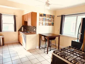 Hokusai 1BR flat in Syracuse Elmwood/Strathmore. - Image 3
