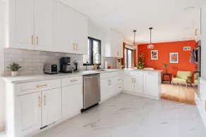 Modern Farmhouse 4BR, Fenced Yard, Pet Friendly - Image 5