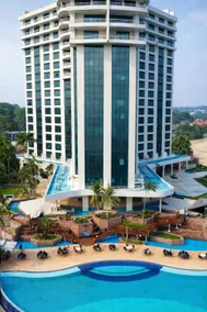 Flat in Tropical Hotel / Infinity Pool - Image 4