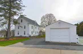 Garden Paradise Retreat in Marlboro - Image 5
