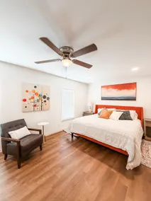Country Cottage - Fully Remodeled - Image 4