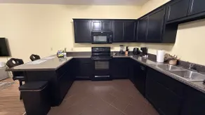 B8 • Comfy Stay • Near A-State & Dining • WiFi - Image 3