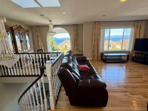 Panoramic Ocean View - 2BR Main Level, Nanaimo - Image 2