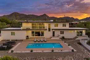 Blue Ridge Estate Stunning Views Heated Pool - Image 5
