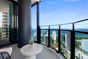 2BR Resort Style Apartment with Panoramic Views - Image 5