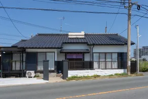2 minutes walk to the sea Surrounded by rich nature Ancient house for rent You can see the beautiful sunset over the ocean. - Image 5