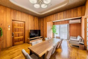 2 minutes walk to the sea Surrounded by rich nature Ancient house for rent You can see the beautiful sunset over the ocean. - Image 4