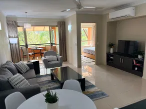 Resort Style 1 BR Apartment - 9 Pools - Mins to CBD - Image 3