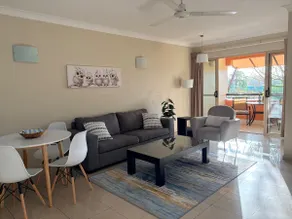 Resort Style 1 BR Apartment - 9 Pools - Mins to CBD - Image 2