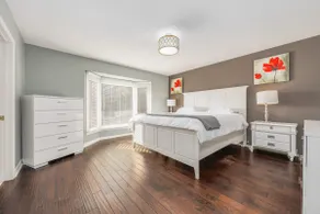 Maple Nest Pickering for your stay - Image 5