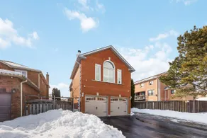 Maple Nest Pickering for your stay - Image 2