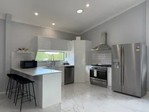 The Green Shouse - Image 2