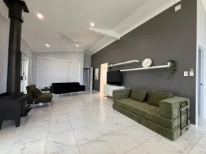 The Green Shouse - Image 4