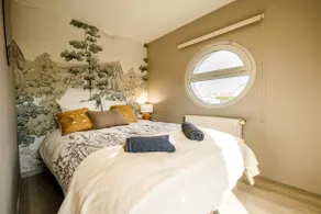 Beach 1 min away • Family home • Garden-Parking - Image 3
