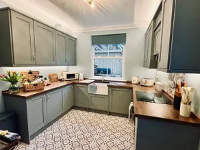 Moody House | 2-Bed Flat & Courtyard | Town Centre - Image 3
