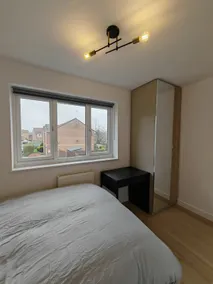 City Edge Bristol with Parking - Image 4