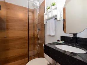 New 3-Bedroom Studio, Secure, Self Check-in, Wi-Fi, Near GRU - Image 5