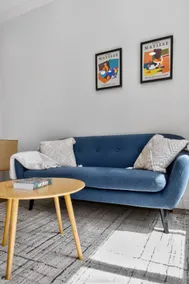 Bright Modern Suite | 10 mins to YVR | Parking - Image 2