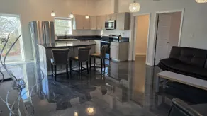 Bright Spacious 3BR Retreat • Near DC & Pentagon - Image 2