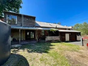 Kolmar House Residence - Historic Harrow - Image 3