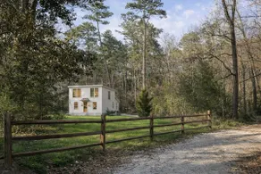 Little Forest Cottage - Image 2