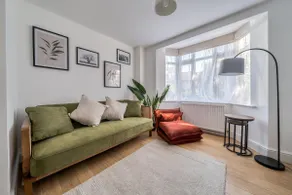 Stylish 2 Bed Apartment Parking - Oxford - Pass the Keys - Image 2