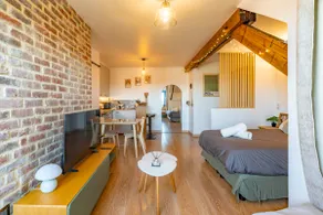 Cozy & Design Cocoon: Bricks and Beam - Image 3