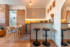 Cozy & Design Cocoon: Bricks and Beam - Image 2