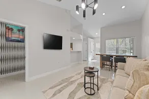 Casa Verde - Near UF, Shands, Celebration Pointe - Image 2