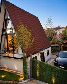 Modern Home with BBQ, Yard & Parking - Image 4