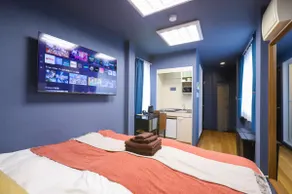 Room 201 | 2nd Floor, Wide King Bed, Entire Floor | Shibuya 18 min, Kichijoji 9 min - Image 4