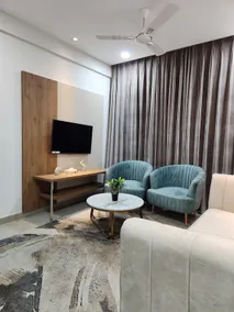 Kanha Vibes 1BHK with Kitchen & Balcony for Family - Image 3