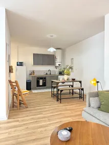 Chez Émilie 60 m² – Center – Bright courtyard - Image 5