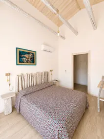 Central View Apartment - Image 2