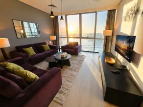 Premium Lounge 2BR Panaromic Pearl View&Above Mall - Image 2