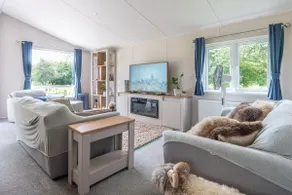 Peaceful Cotswold Retreat at Chad Lakes, Stow - Image 4