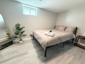 Chic 2BR| Easy Access to NYC + Major Attractions - Image 3