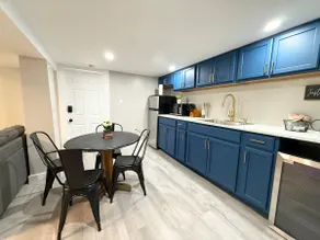 Chic 2BR| Easy Access to NYC + Major Attractions - Image 2