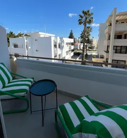 Avra Studio: prime location & private parking - Image 2
