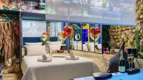 Cinema Spa Suite: Jacuzzi, Hammam and Giant Screen. - Image 4