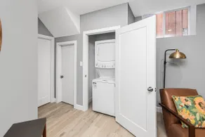 Modern 2BR Suite|Private Parking |Near DownTown - Image 5