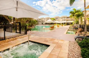 The Beach Retreat - 1 Bed Resort Staycay - Image 5