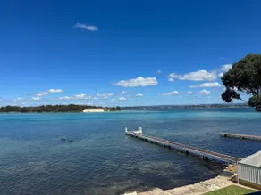 Marks Point Waterfront Retreat - Image 3