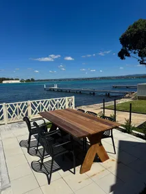 Marks Point Waterfront Retreat - Image 2